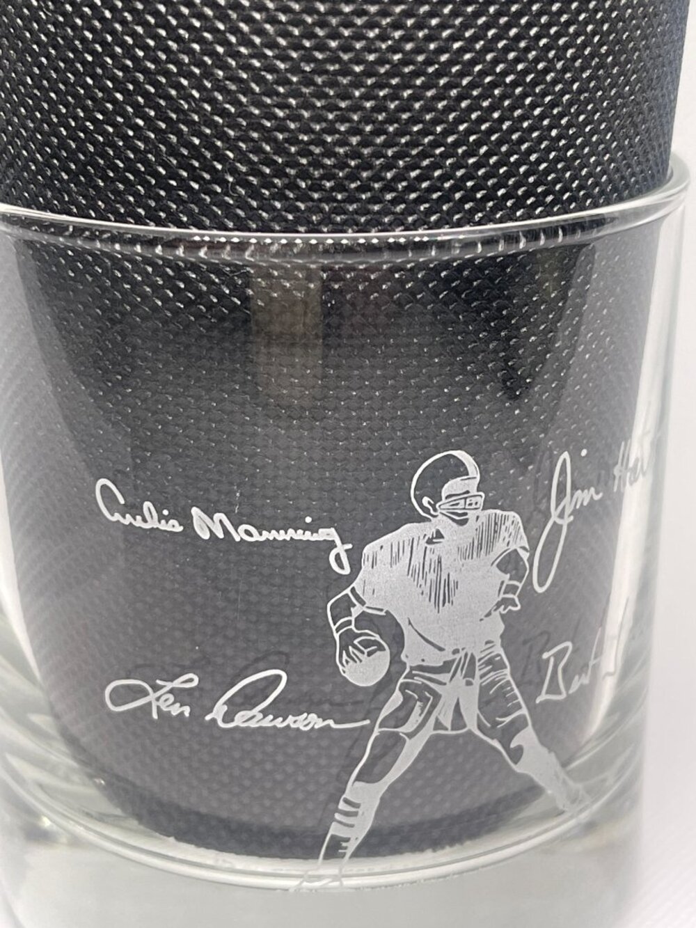 Seagram’s Golden Quarterback Challenge III Rocks Glass Set of 4 - Picture 7 of 9